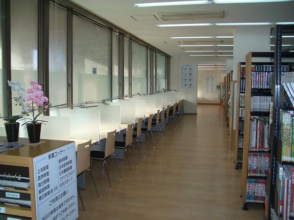 安中市図書館の自習室